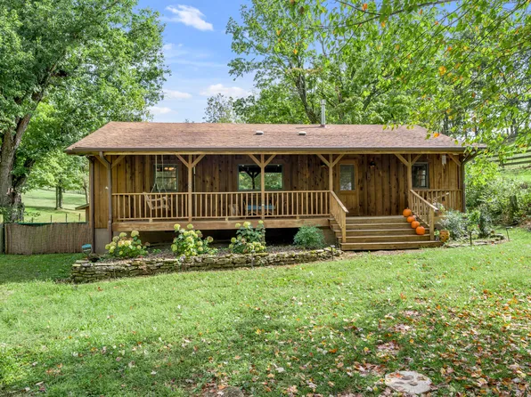 446 Levy Rd, Paris, KY 40361