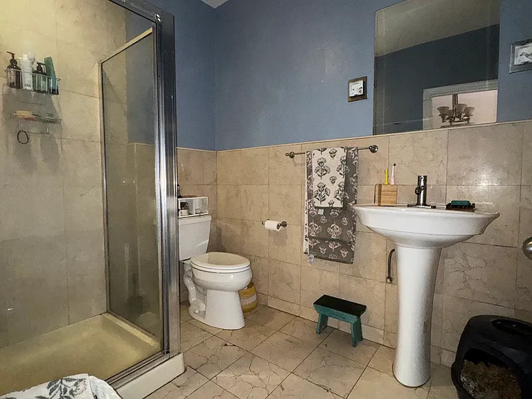 388 Burns St #1 — Photo 14