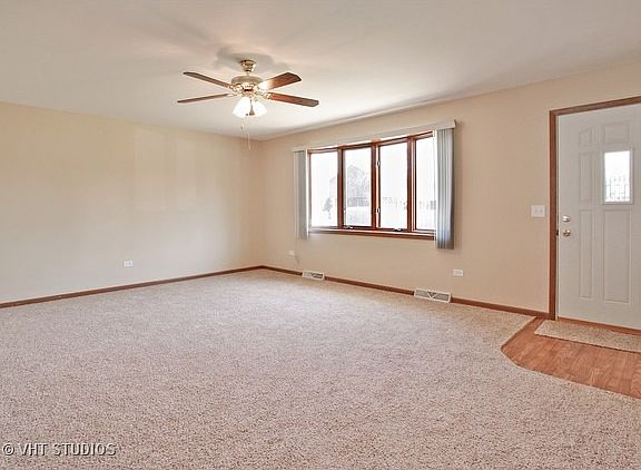 3rd image of 38090 N Russell Ave