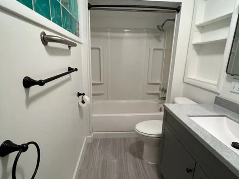 536 Detroit St — Photo 10