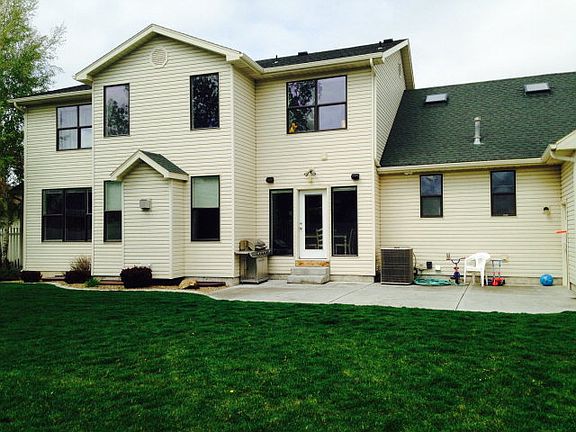 3rd image of 4651 Stanfield Ln