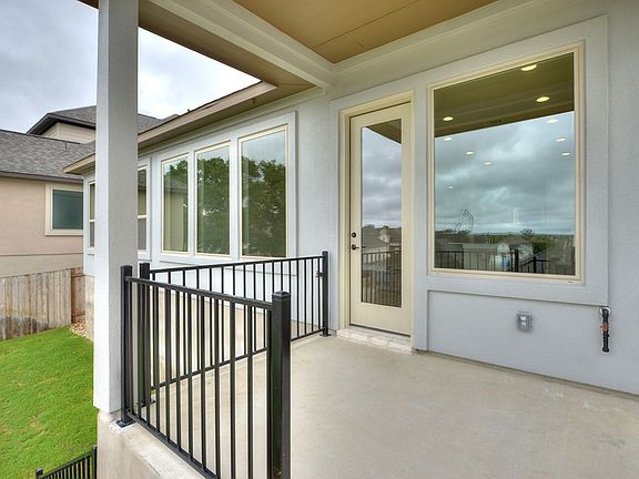 Rancho Sienna Caprock Covered Patio