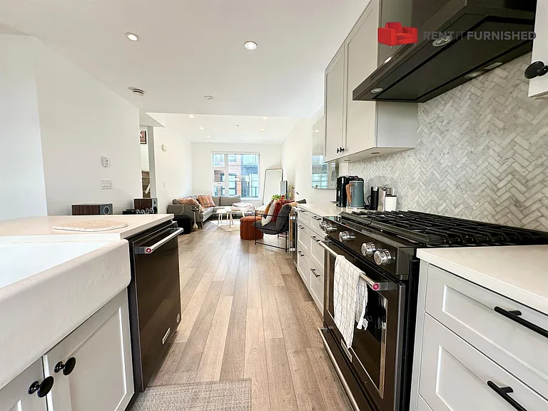 515 E 2nd St #113 — Photo 4