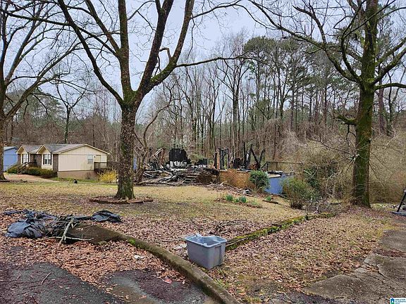 2nd image of 5060 Oak Leaf Cir