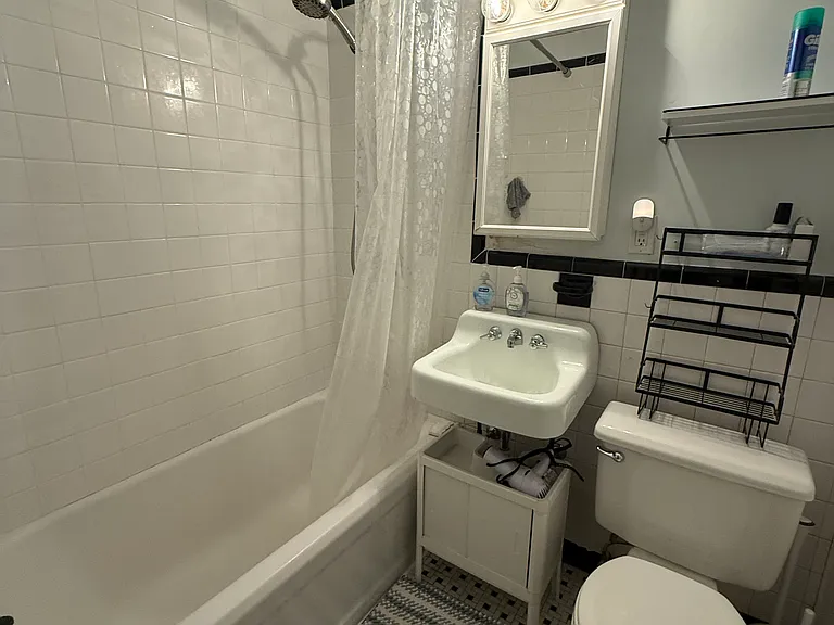 236 Marlborough St #4 — Photo 21