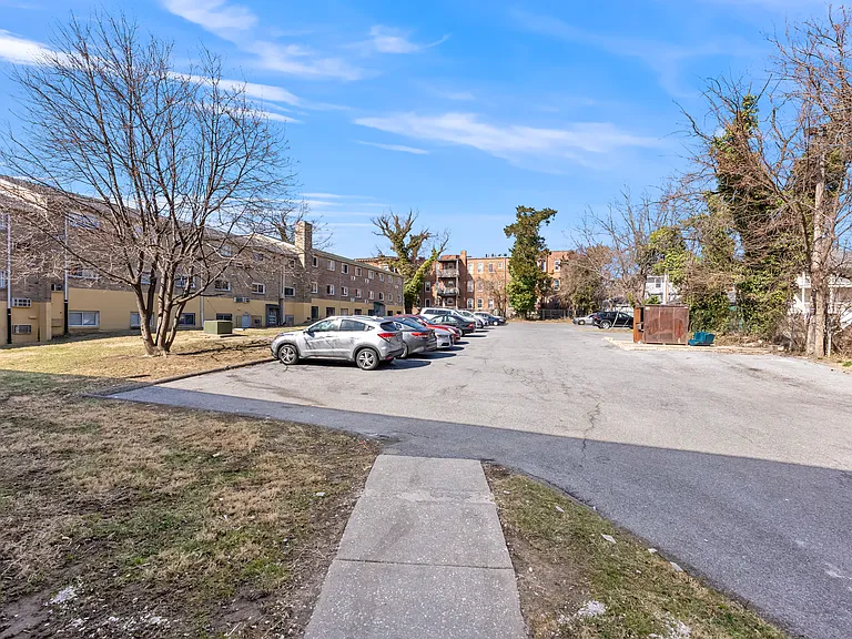 Alto Apartments — Photo 1