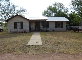 618 SW 3rd St, Seminole, TX 79360