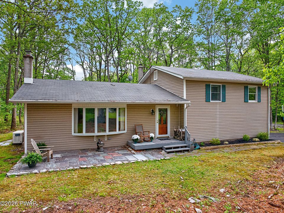 1st image of 102 Wynding Way