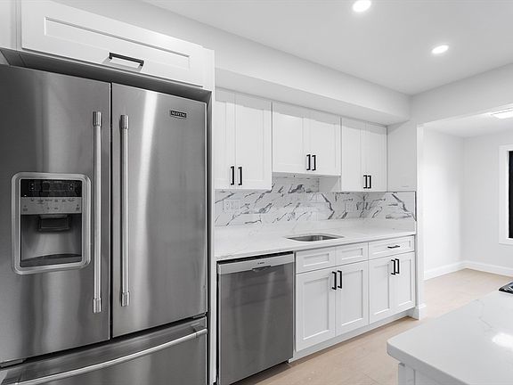 3rd image of 59 Cottonwood Dr #59