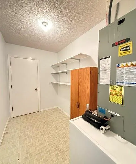 335 San Marino Dr — Photo 27