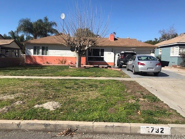 1st image of 2732 Valencia Ave