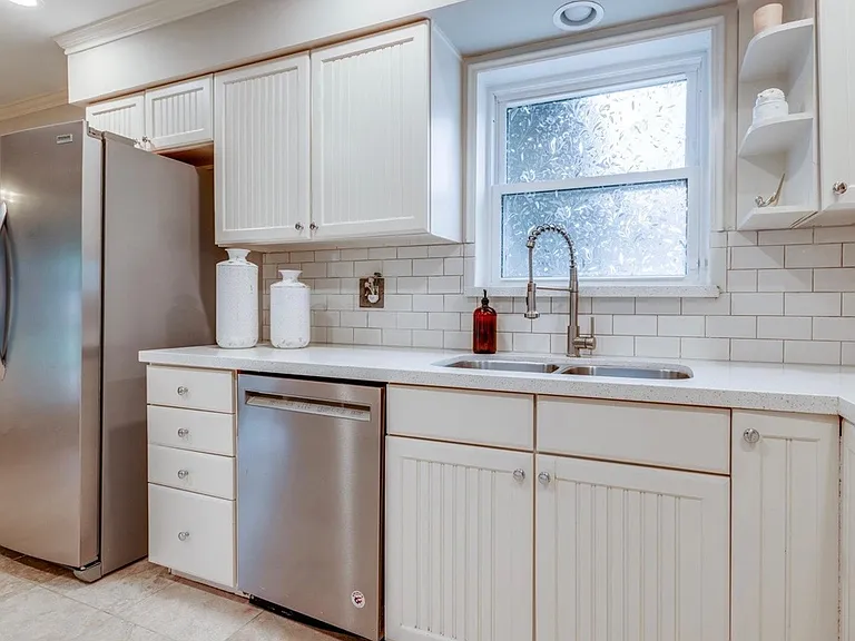2615 Rosefield Dr — Photo 16