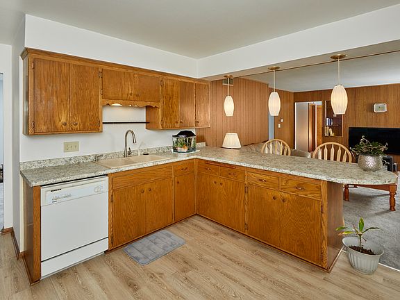 3rd image of 6223 W Donges Ln