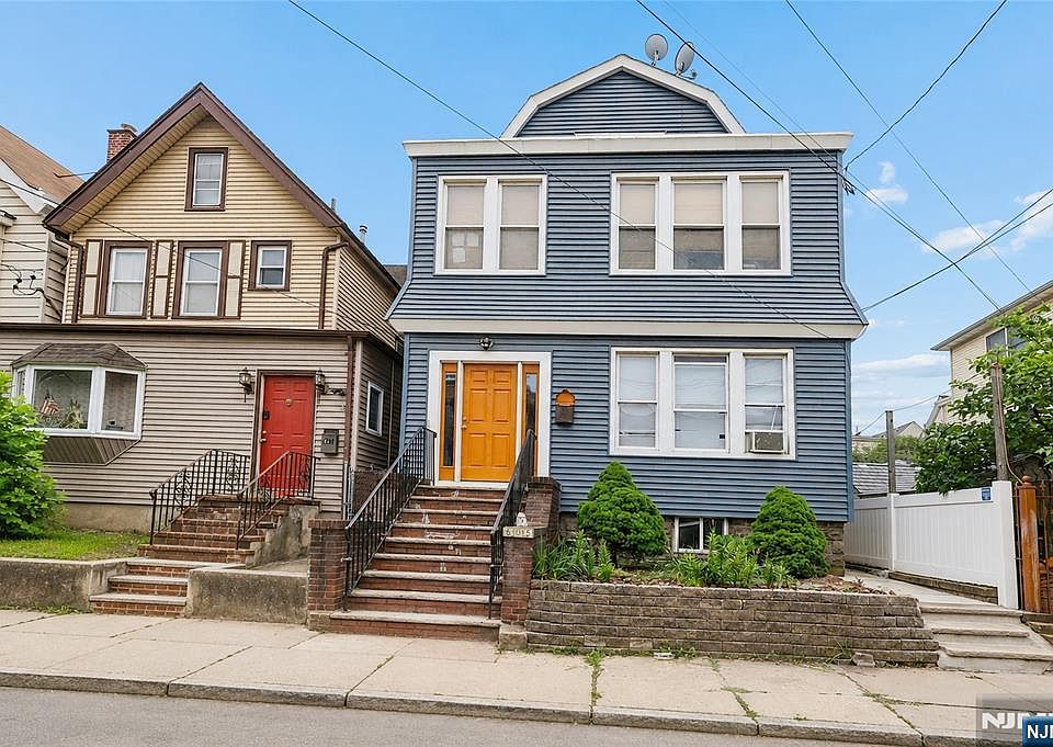 1st image of 605 Central Ave
