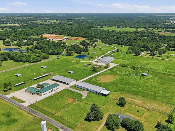 1030 Roland Rd, Whitesboro, TX 76273