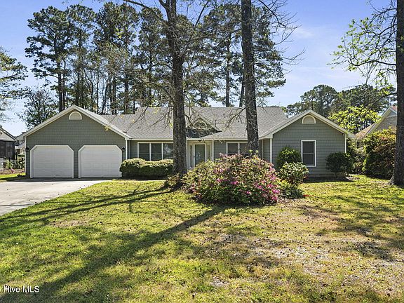 2nd image of 814 Lord Granville Drive