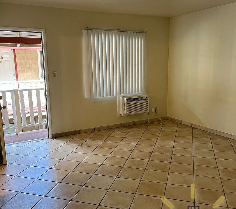 2nd image of 2812 D St APT 6