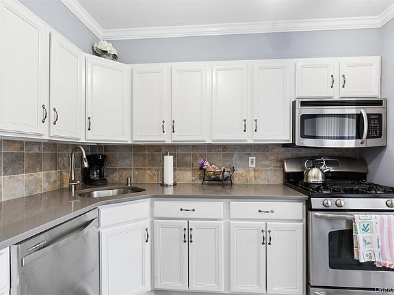 3rd image of 2 Hemlock Court #2