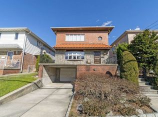 409 147th St, Whitestone, NY 11357