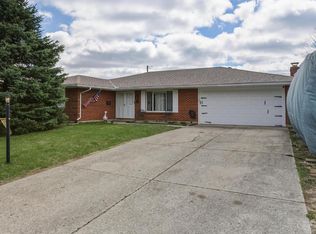 462 Faculty Dr, Fairborn, OH 45324