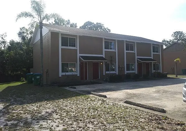155 Garden Dr — Photo 2