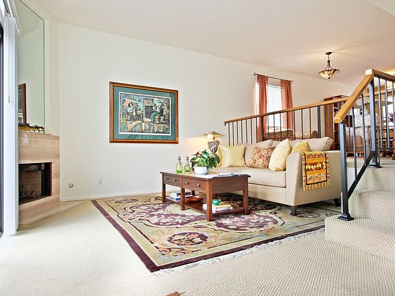 4th image of 4620 Don Lorenzo Dr #B