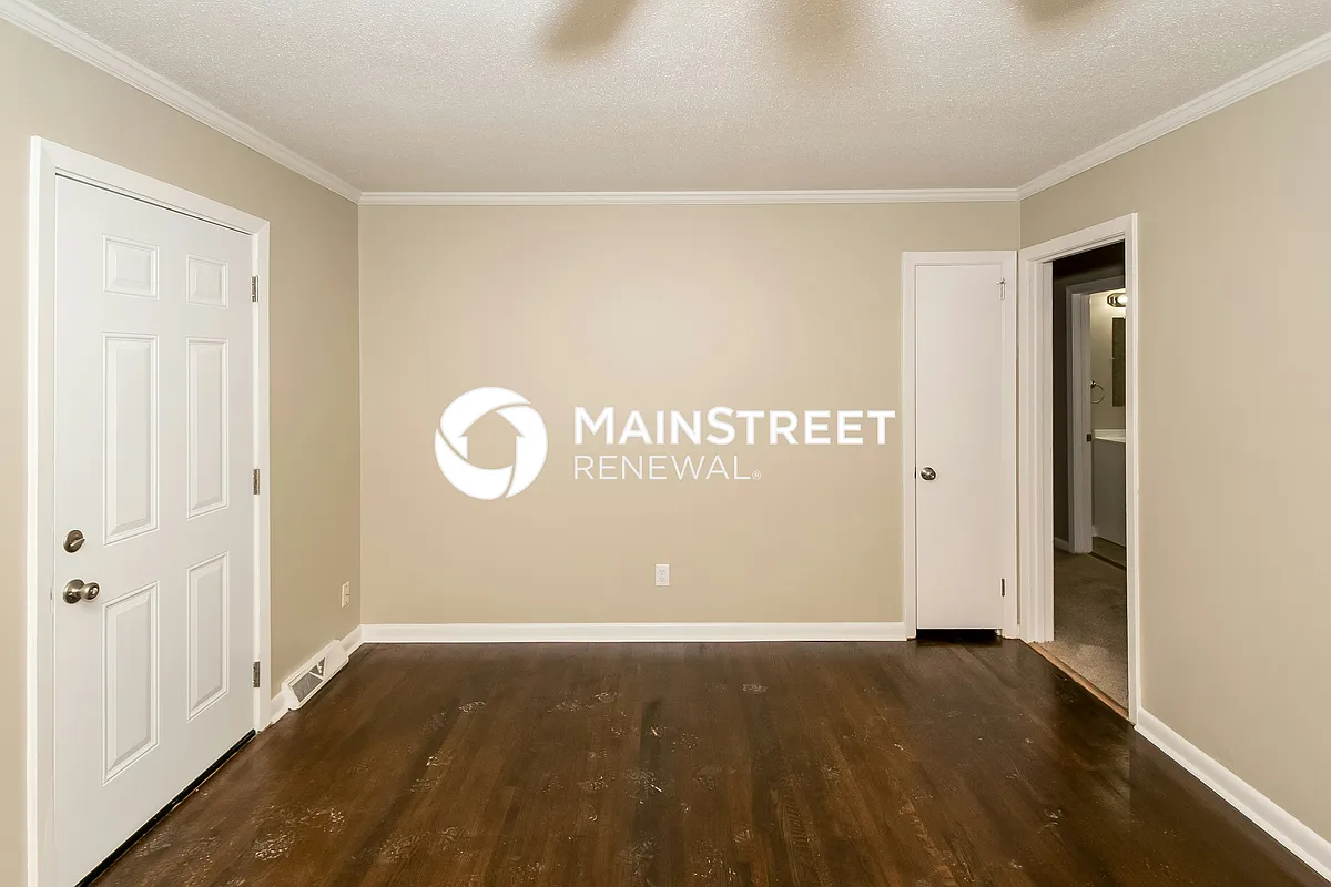Living Room - 940 Pine Hill Rd