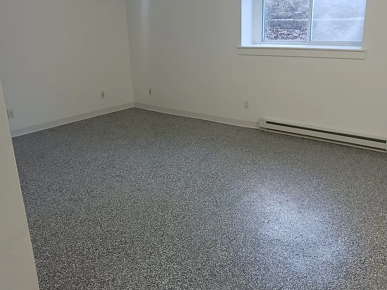 W162N11651 Park Ave #1B — Photo 4