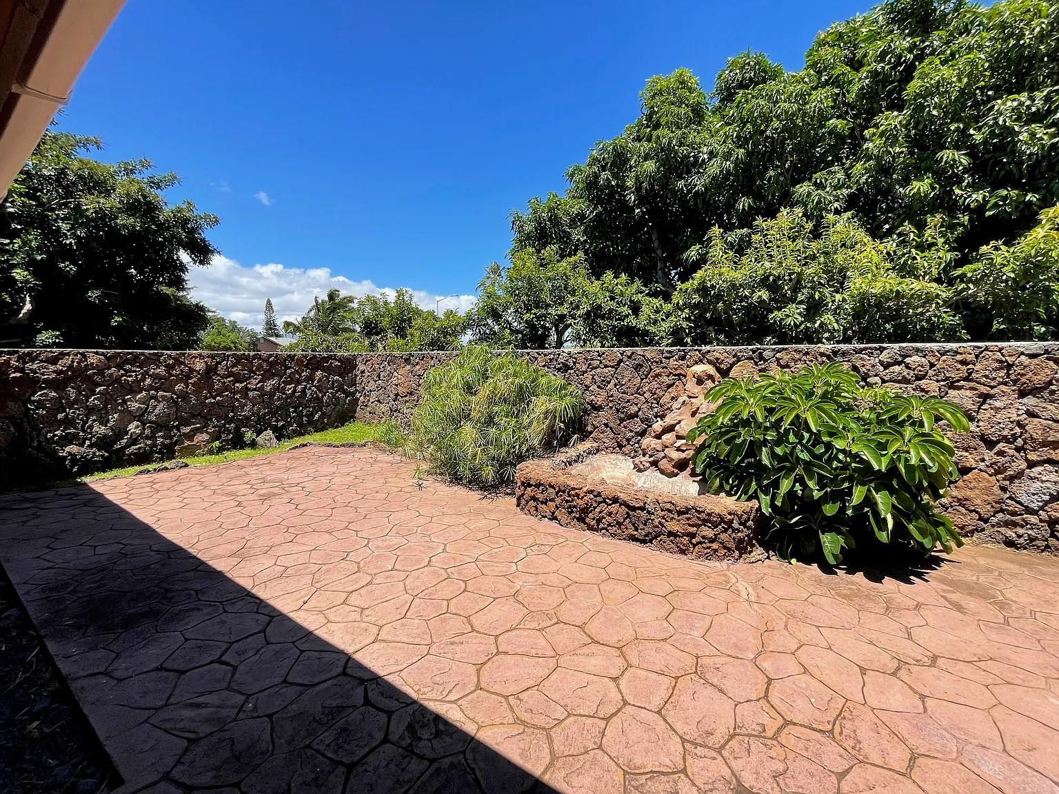 3 bed, 1836 sqft, $4,000 — Photo 4