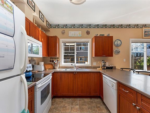 4th image of 2744 Matson Rd #100