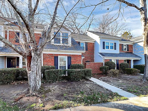 3rd image of 9449 Kings Falls Dr