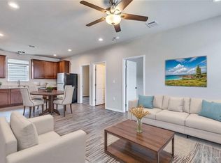 1308 Hausman Dr UNIT B, Lockhart, TX 78644
