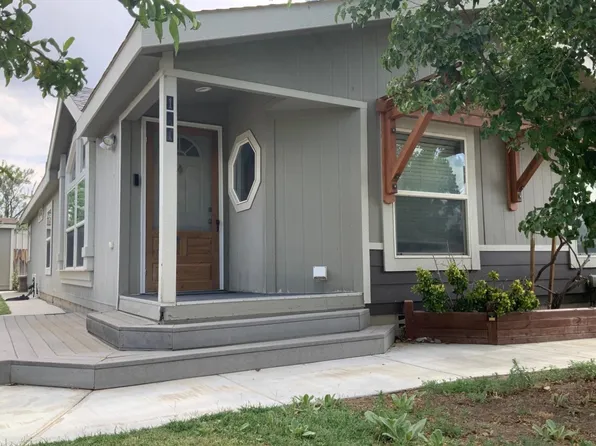 111 Hobbs Cir, Bishop, CA 93514