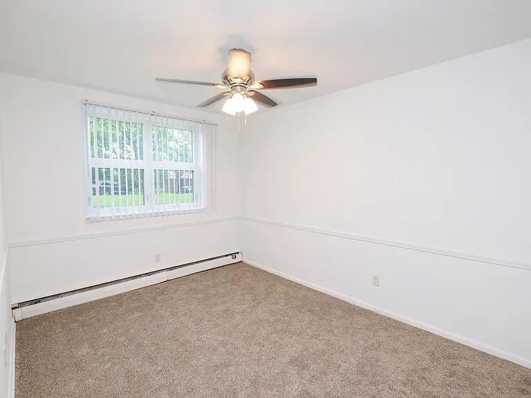 Knollwood Estates — Photo 26