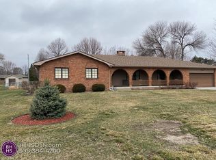 1704 Post Rd, Grand Island, NE 68801