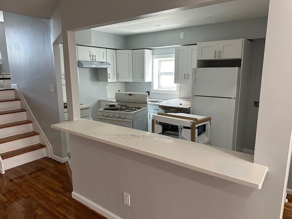 1st image of 1849 E 13th St Floor 3