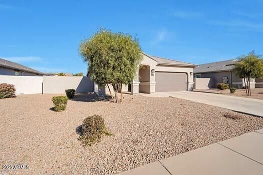 3rd image of 36148 W SEVILLE Drive