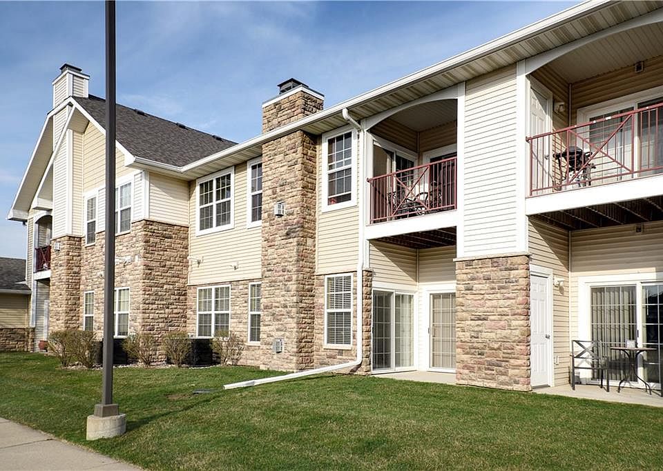 1st image of 1307 SE University Ave Unit 204