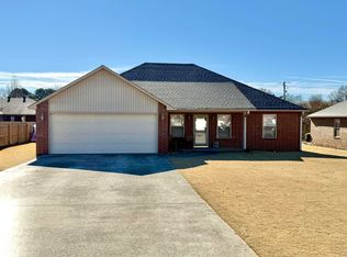 403 Mulberry Cv, Heber Springs, AR 72543