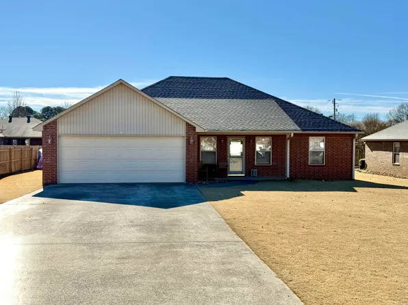 403 Mulberry Cv, Heber Springs, AR 72543