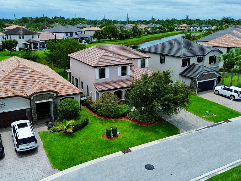 7146 Sandgrace Ln — Photo 4