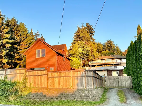 86 E North Camano Drive, Camano Island, WA 98282