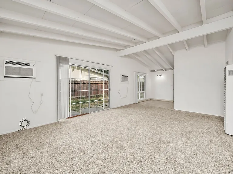 6436 Thomas Dr — Photo 2