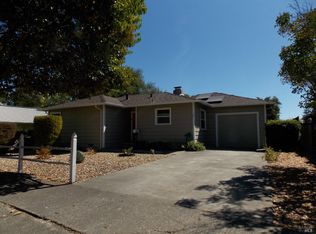 201 Champlain Ave, Cloverdale, CA 95425