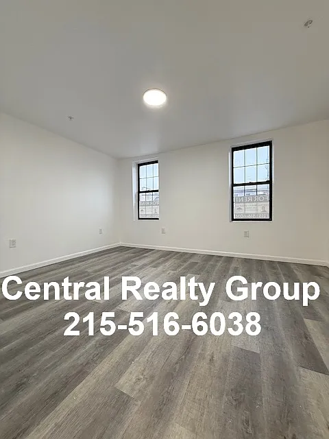 2 bed, $1,600 — Photo 3