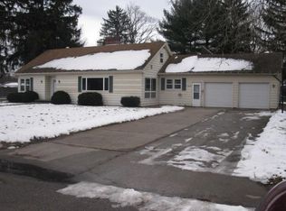 815 White Pigeon Rd, Constantine, MI 49042