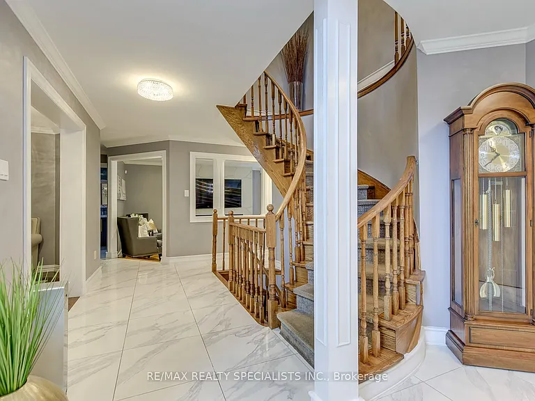1499 Ravensmoor Cres — Photo 26