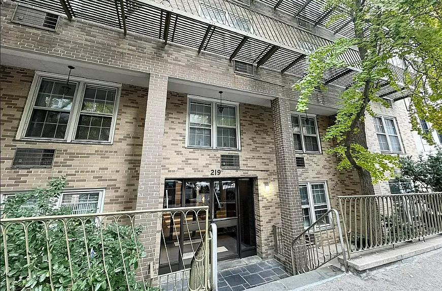 219 East 81st Street — Photo 3