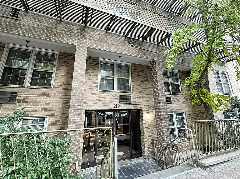 530 E 89th St #6A — Photo 5