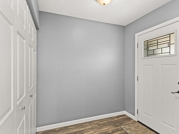 3rd image of 1065 Becky Dr